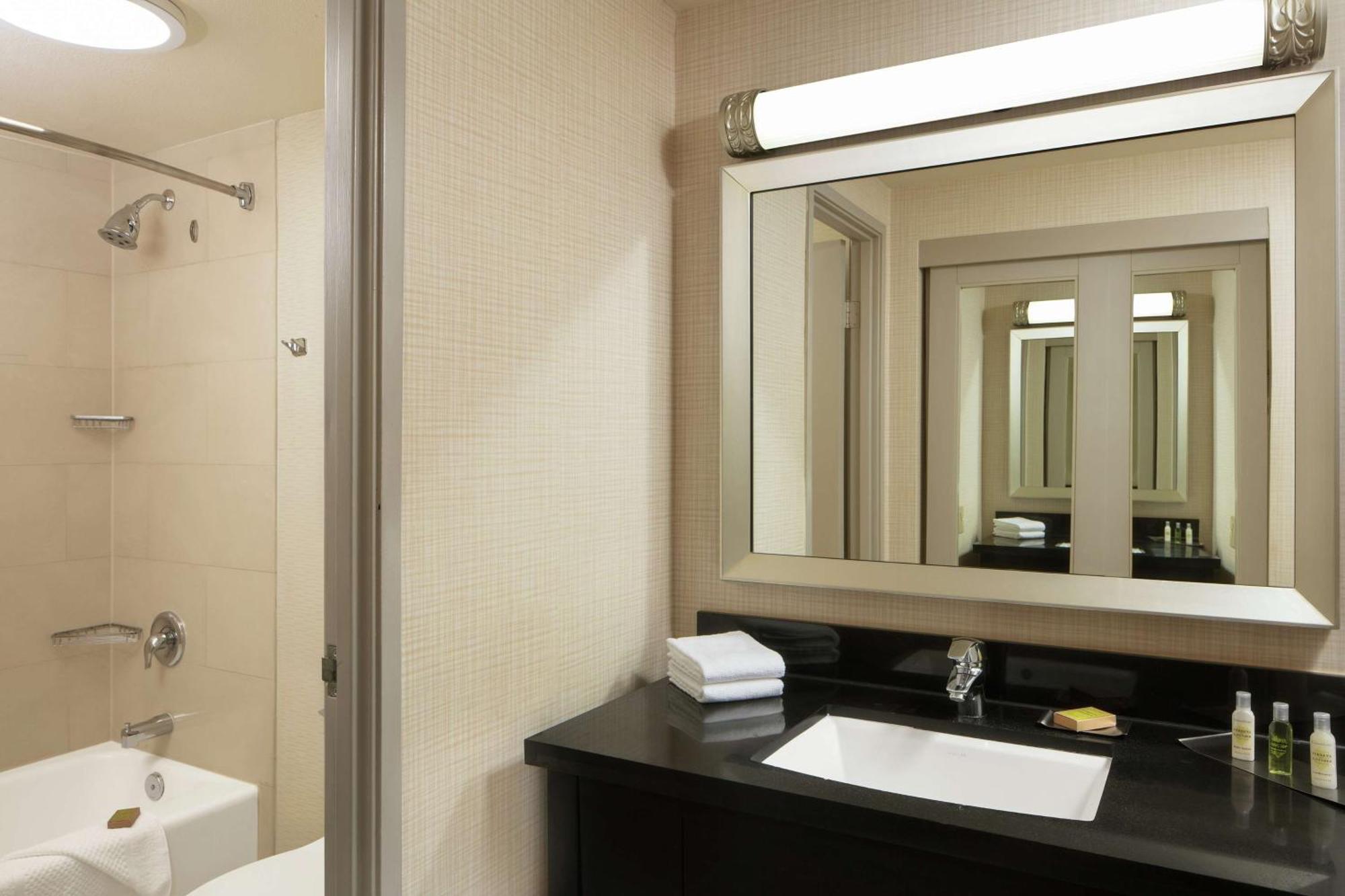 Doubletree By Hilton San Diego Hotel Circle Ngoại thất bức ảnh